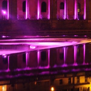 Bath up lighted in pink with colourpoint